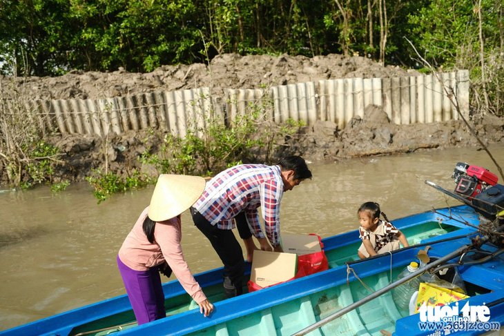 Xuôi mái chèo về Cà Mau đi chợ Tết 0 đồng - Ảnh 10.